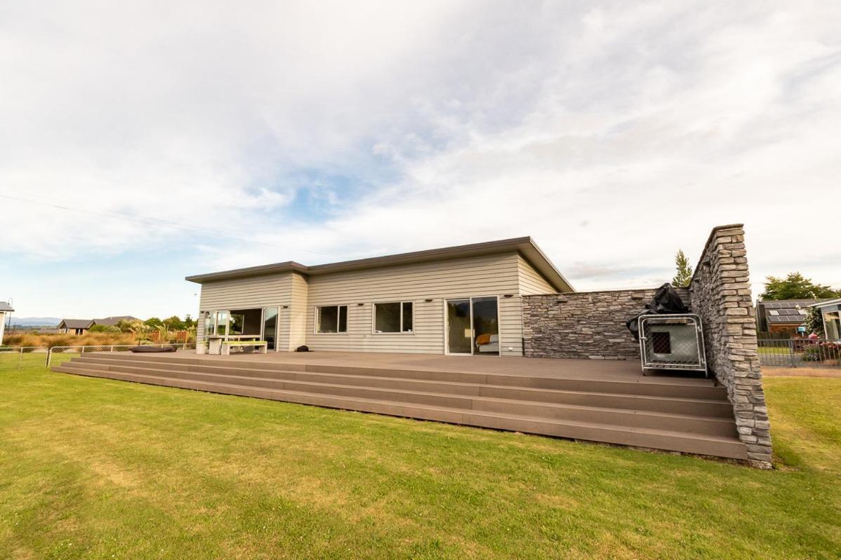 Poppa Pete'S - Te Anau Holiday Home المظهر الخارجي الصورة