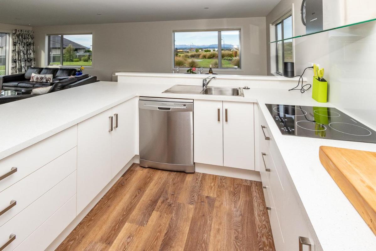 Poppa Pete'S - Te Anau Holiday Home المظهر الخارجي الصورة